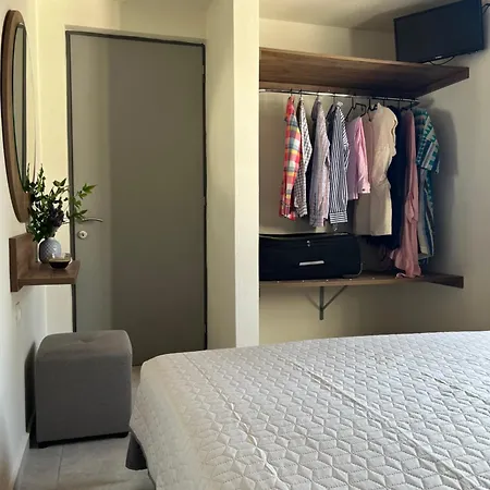 아파트 Ninemo Residences Skiathos